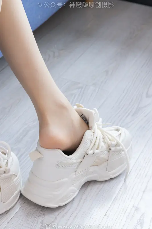 [BoBoSocks袜啵啵] NO.424 稚予-运动鞋、白棉袜、肉丝（脚尖微加固款）、腰丝（花絮版） - BoBoSocks袜啵啵